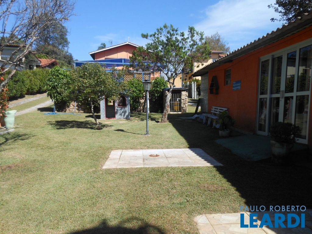 Casa Em Condomínio para Venda ou Locação em Clube De Campo